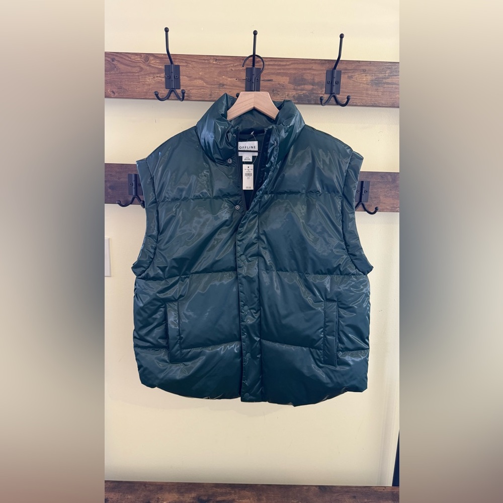 Aerie Shiny Green Puffer Vest